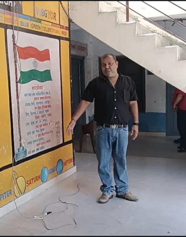 ਪਠਾਨਕੋਟ ਦੇ ਸਰਕਾਰੀ ਸਕੂਲ ’ਚ ਚੋਰੀ, ਚੋਰਾਂ ਨੇ cctv ਕੈਮਰੇ ਵੀ ਤੋੜੇ