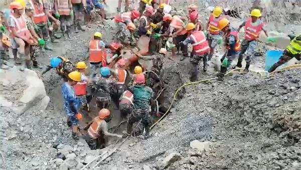 tunnel rescue operation