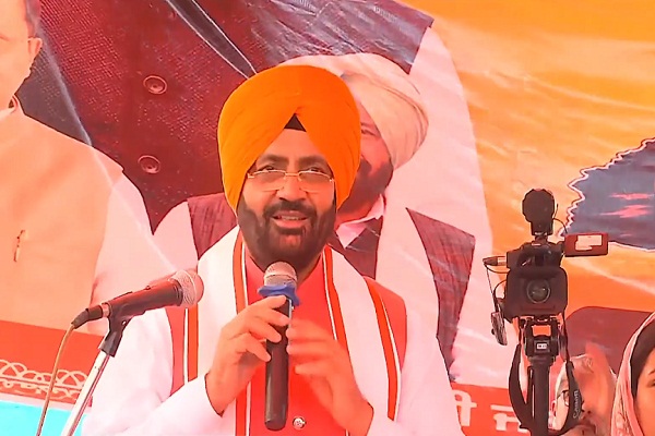 ਸਾਡੀ ਨਸ਼ਿਆਂ ਖ਼ਿਲਾਫ ਲੜਾਈ ਨਸ਼ਾ ਪੀੜਤਾਂ ਨਾਲ ਨਹੀਂ, ਨਸ਼ੇ ਦੇ ਸੌਦਾਗਰਾਂ ਨਾਲ ਹੈ : CM ਸੈਣੀ