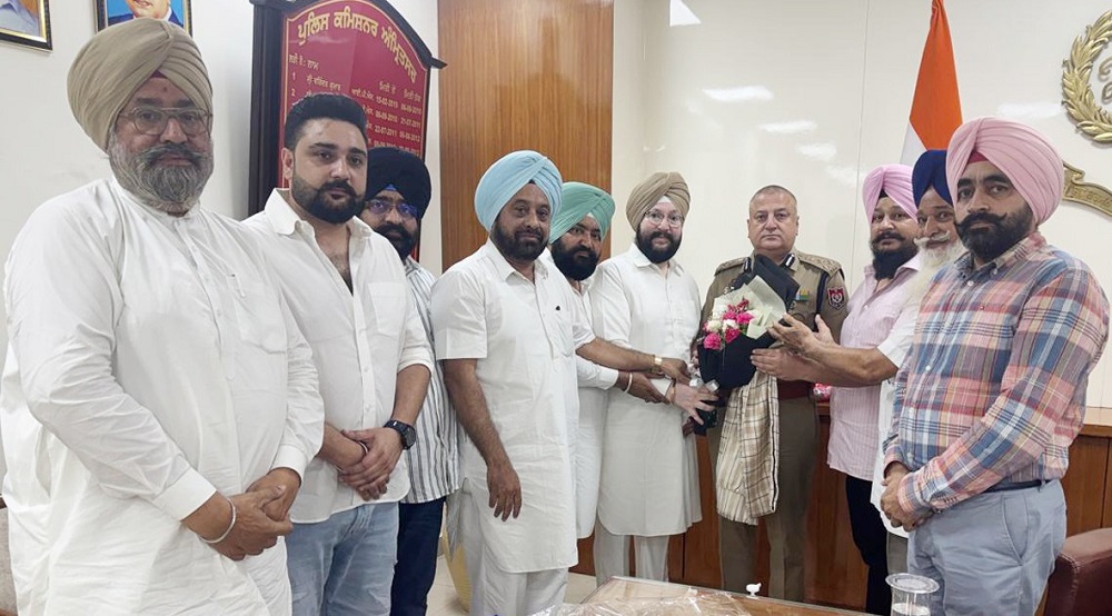 ਸਵਰਨਕਾਰਾਂ ਦੀ ਸੁਰੱਖਿਆ ਲਈ ਪੁਲਸ ਕਮਿਸ਼ਨਰ ਨੂੰ ਮਿਲਿਆ ਵਫਦ, ਪੁਲਸ ਤਾਇਨਾਤੀ ਦੀ ਮੰਗ