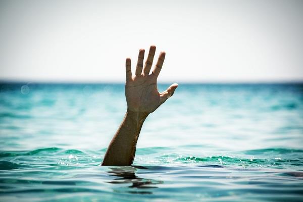 young man jumped into the canal