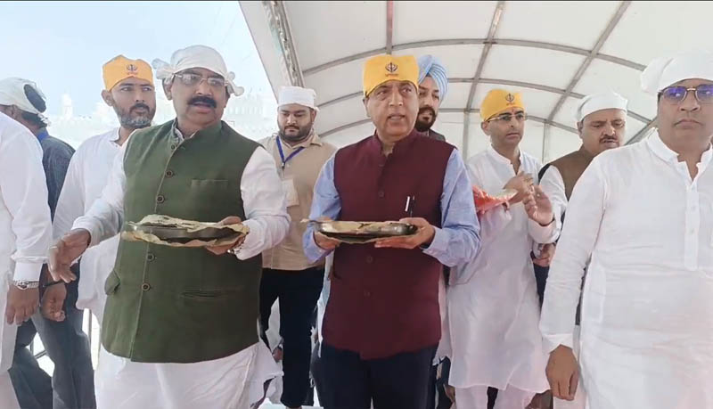 ਹਿਮਾਚਲ ਦੇ ਸਾਬਕਾ CM ਜੈ ਰਾਮ ਠਾਕੁਰ ਤਖ਼ਤ ਸ੍ਰੀ ਕੇਸਗੜ੍ਹ ਸਾਹਿਬ ਹੋਏ ਨਤਮਸਤਕ, ਚੜ੍ਹਦੀਕਲਾਂ ਦੀ ਕੀਤੀ ਅਰਦਾਸ
