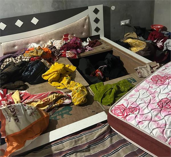 thieves targeted the home