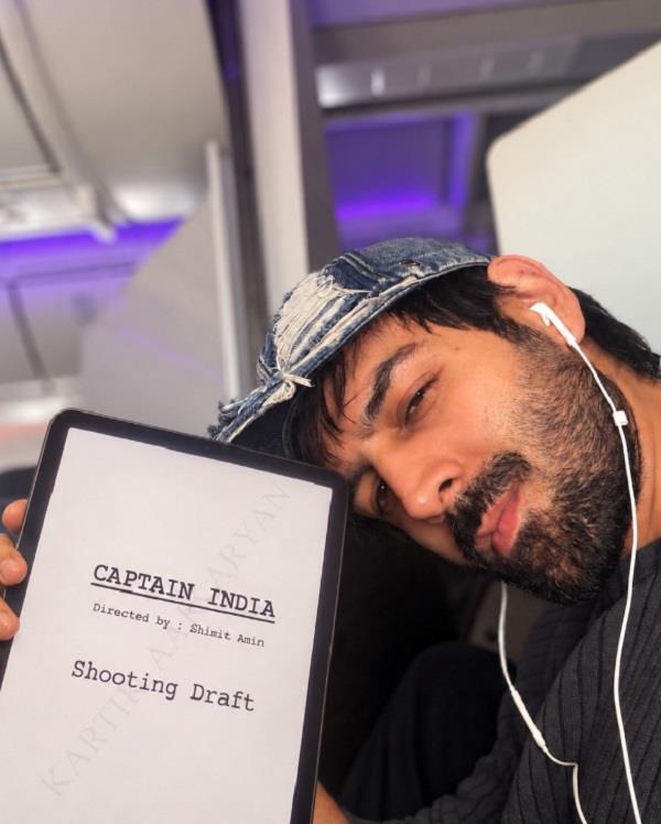 kartik aaryan arrives in london to begin shooting for   captain india   