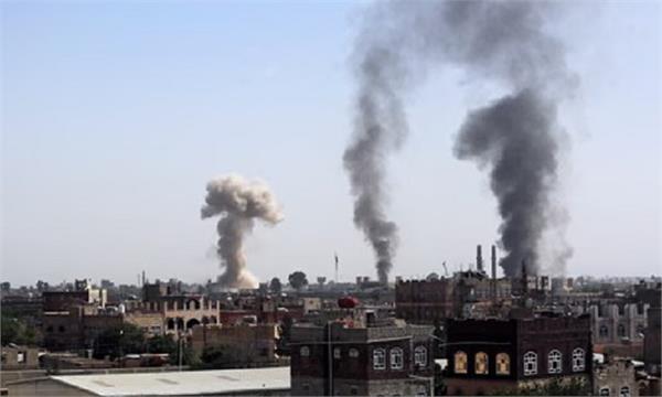 saudi airstrikes on yemeni port city