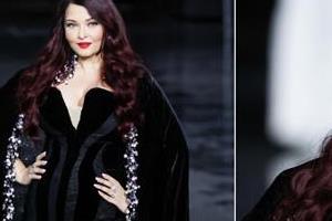 aishwarya rai bachchan shines at paris fashion week