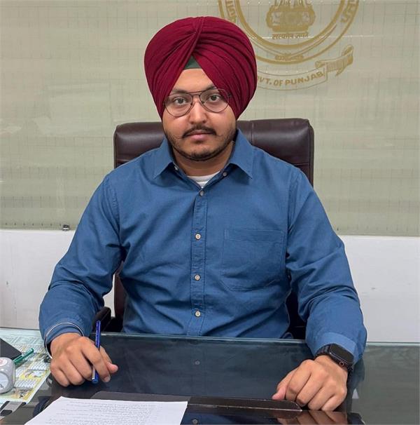 orders issued imposing a complete ban on burning paddy stubble crop residue