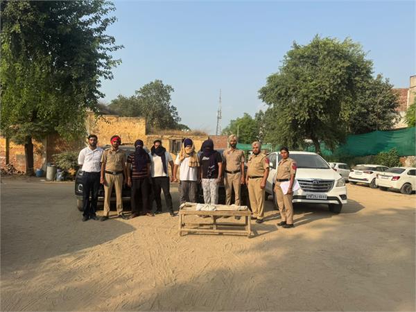 police  raid  weapons