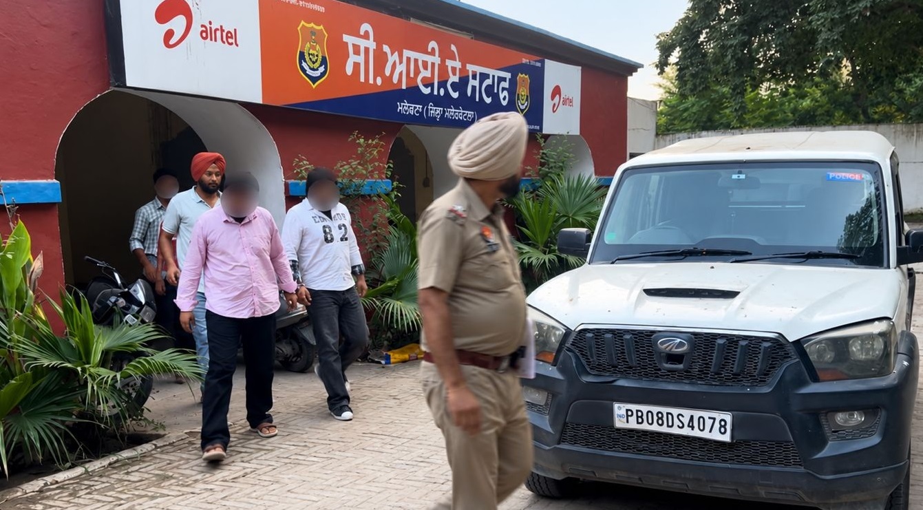 ਮਾਲੇਰਕੋਟਲਾ ਪੁਲਸ ਵੱਲੋਂ 3 ਹਥਿਆਰਬੰਦ ਹਿਸਟਰੀਸ਼ੀਟਰ ਗ੍ਰਿਫ਼ਤਾਰ, ਦੋ ਦੇਸੀ ਪਿਸਤੌਲ ਬਰਾਮਦ