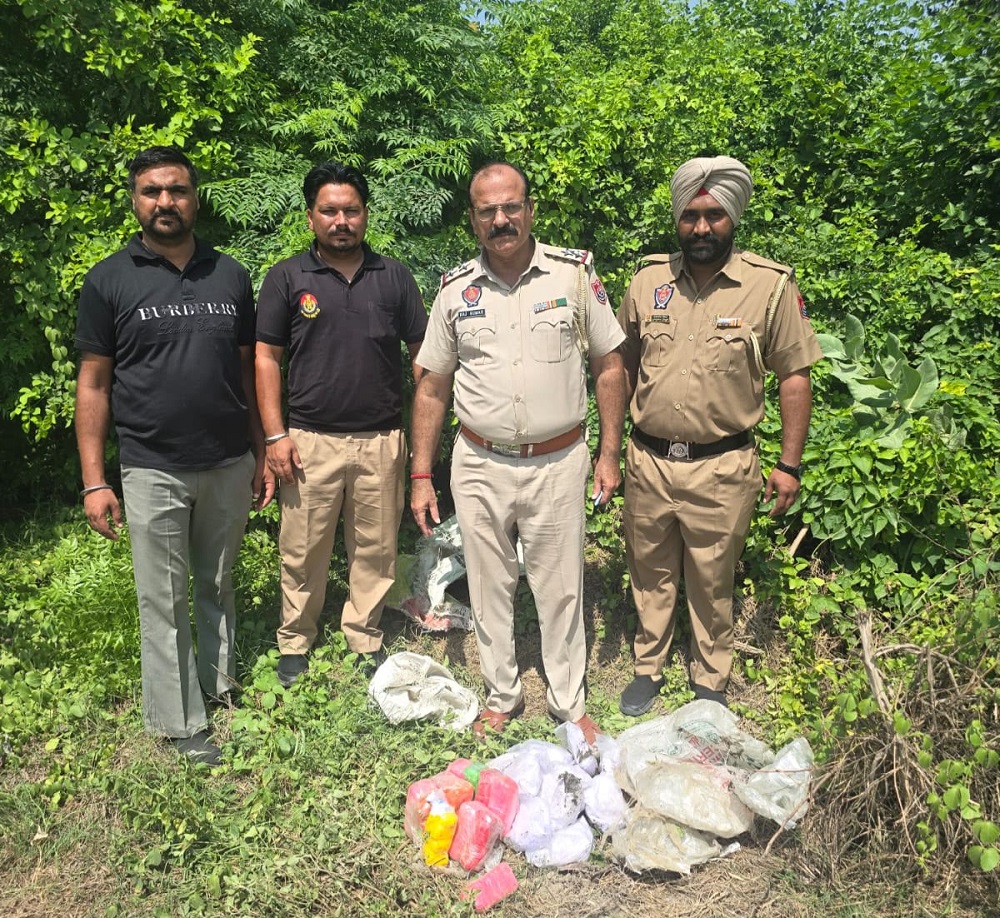 ਤਰਨਤਾਰਨ: ਸਰਹੱਦ ਨੇੜਿਓਂ 60 ਕਰੋੜ ਰੁਪਏ ਦੀ ਹੈਰੋਇਨ ਬਰਾਮਦ