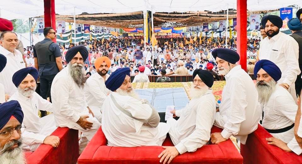 ਅਕਾਲੀ ਦਲ ਨੂੰ ਕਮਜ਼ੋਰ ਕਰਨ ''ਤੇ ਲੱਗੀ ਵਿਰੋਧੀ ਪਾਰਟੀਆਂ ਦੀ ਸਾਰੀ ਤਾਕਤ: ਸੁਖਬੀਰ ਸਿੰਘ ਬਾਦਲ