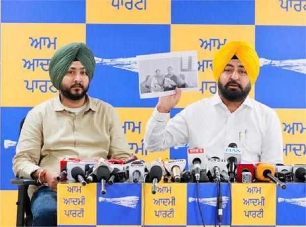 mundia gave a reply to bittu by holding a press conference