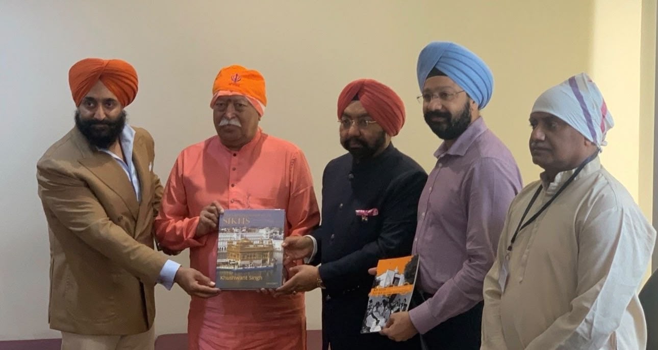 RSS ਮੁਖੀ ਮੋਹਨ ਭਾਗਵਤ ਨੇ ਲੰਡਨ ਦੇ ਇਤਿਹਾਸਕ ਖ਼ਾਲਸਾ ਜਥਾ ਗੁਰਦੁਆਰੇ ’ਚ ਟੇਕਿਆ ਮੱਥਾ