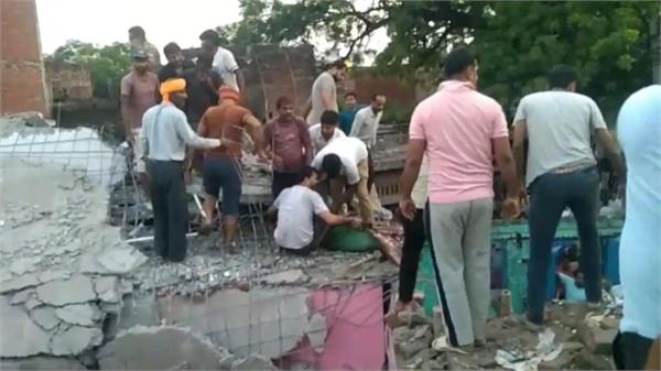 twostorey house collapses after lpg cylinder explodes