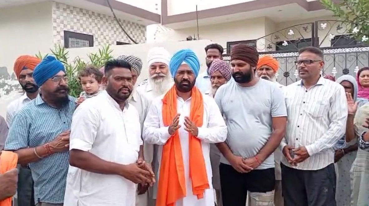 ਲੋੜਵੰਦਾਂ ਲਈ ਮਸੀਹਾ ਬਣੇ ਗੁਰਪ੍ਰੀਤ ਸਿੰਘ ਸੋਬਤੀ, ਲੋਕਾਂ ਦਾ ਮੁਫ਼ਤ ਇਲਾਜ ਕਰਵਾਉਣ 'ਤੇ ਪਿੰਡ ਵਾਸੀਆਂ ਵੱਲੋਂ ਸਨਮਾਨ