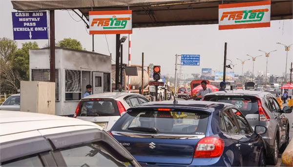 over 1 crore people purchase fastag annual pass