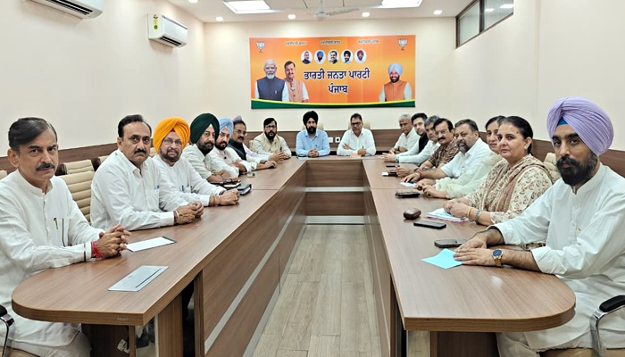 ਡਾ. ਸਤੀਸ਼ ਪੂਨੀਆ ਨੇ ‘ਨਸ਼ਾ ਮੁਕਤ ਪੰਜਾਬ ਯਾਤਰਾ’ ਦੀਆਂ ਤਿਆਰੀਆਂ ਦੀ ਸਮੀਖਿਆ ਲਈ ਮੈਰਾਥਨ ਮੀਟਿੰਗਾਂ ਕੀਤੀਆਂ