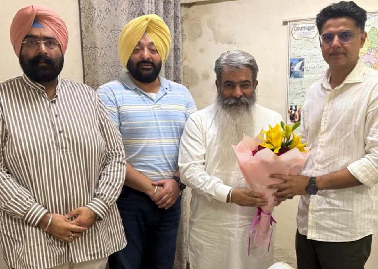 ਸਚਿਨ ਪਾਇਲਟ ਬਣੇ ਪੰਜਾਬ ਕਾਂਗਰਸ ਦੇ ਨਵੇਂ ਇੰਚਾਰਜ, ਦਿੱਲੀ ਦਫ਼ਤਰ 'ਚ ਆਸ਼ੂ, ਬੁਲਾਰੀਆ ਤੇ ਕਿੱਕੀ ਢਿੱਲੋਂ ਵੱਲੋਂ ਸਨਮਾਨ
