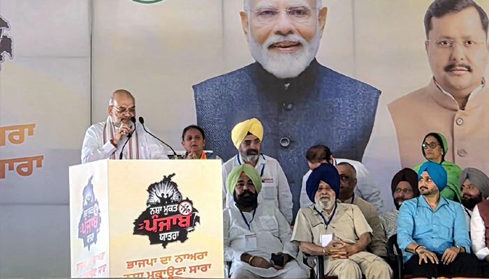 ਜਲੰਧਰ ਦੀ ਮਹਾਰੈਲੀ ’ਚ ਅਮਿਤ ਸ਼ਾਹ ਦੇ ਨੇੜੇ ਨਜ਼ਰ ਆਏ ਜਗਦੀਪ ਸਿੰਘ ਨਕਈ, ਮਾਨਸਾ ’ਚ ਸਿਆਸੀ ਚਰਚਾ ਤੇਜ਼